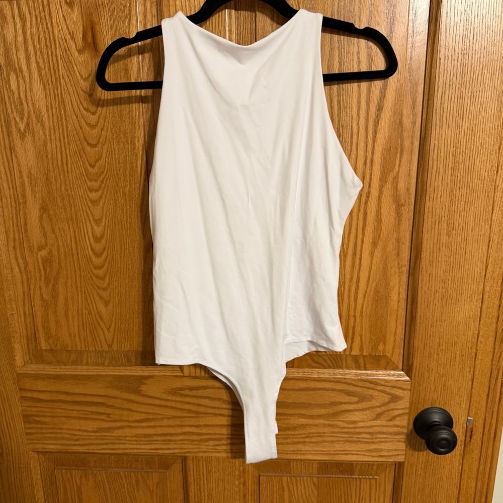 ReoRia Classic White Bodysuit - Picture 3 of 3